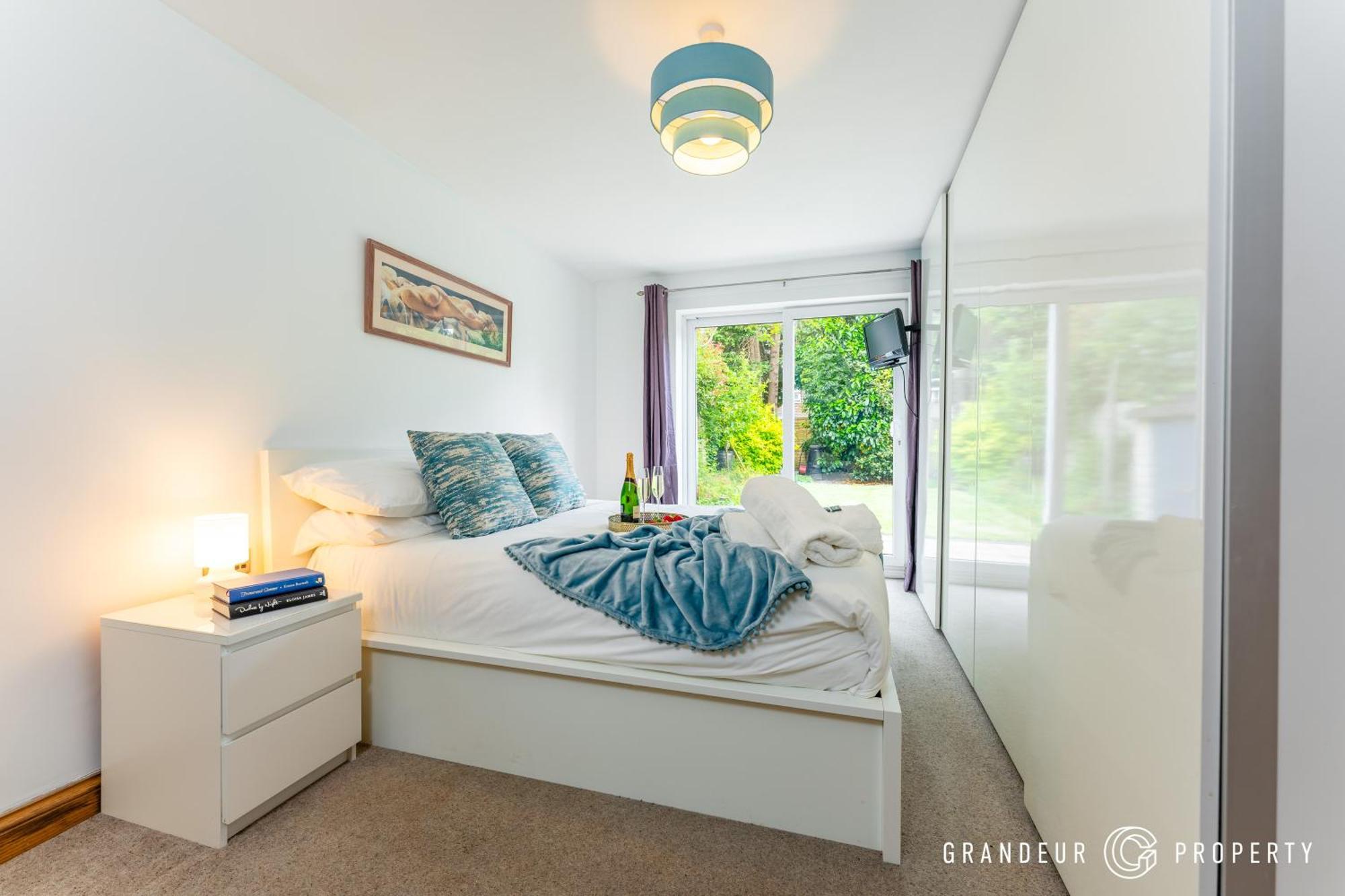 Bracken Bliss By Grandeur Property Ferndown Eksteriør billede